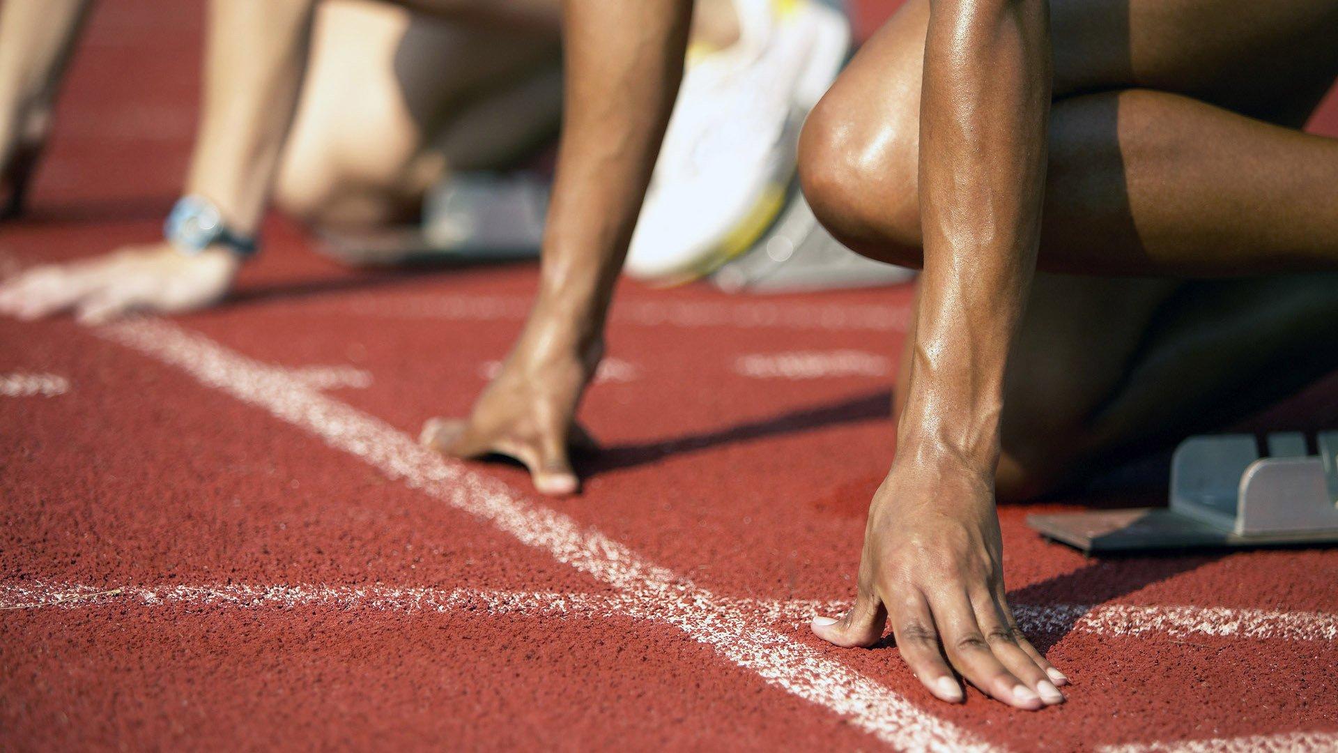 曼联4比1大胜切尔西锁定欧冠席位，英超赛季完美收官